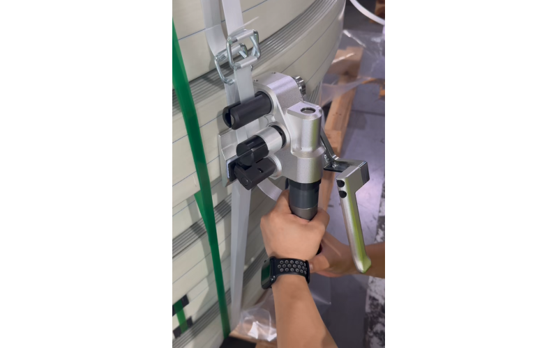 氣動打包機(jī)在化學(xué)纖維業(yè)中的應(yīng)用